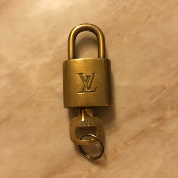 Louis Vuitton Accessories - Lock and key